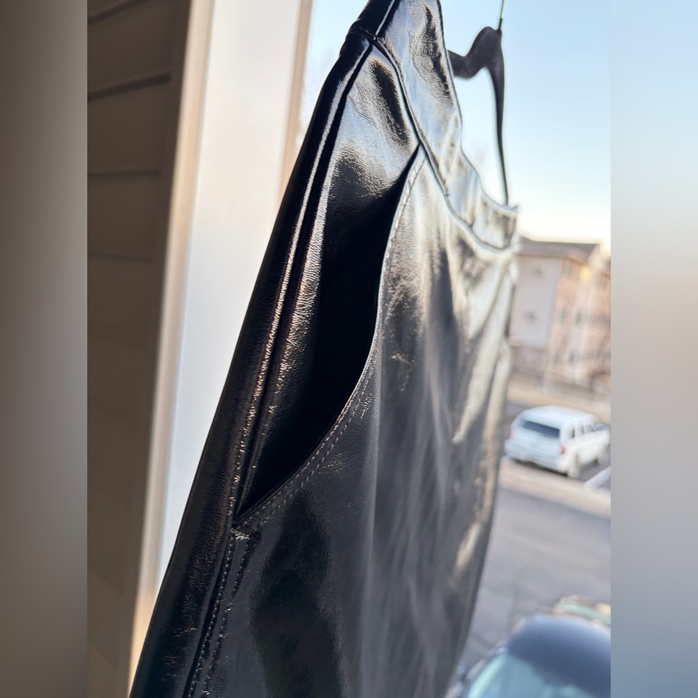 🆕 Theory Black Patent Texture Mini Skirt Size 10 Glossy Leather Designer Mini - Picture 8 of 12